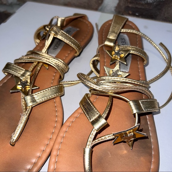 Gold Flats with Stars, Wrap-around Straps - Picture 5 of 9